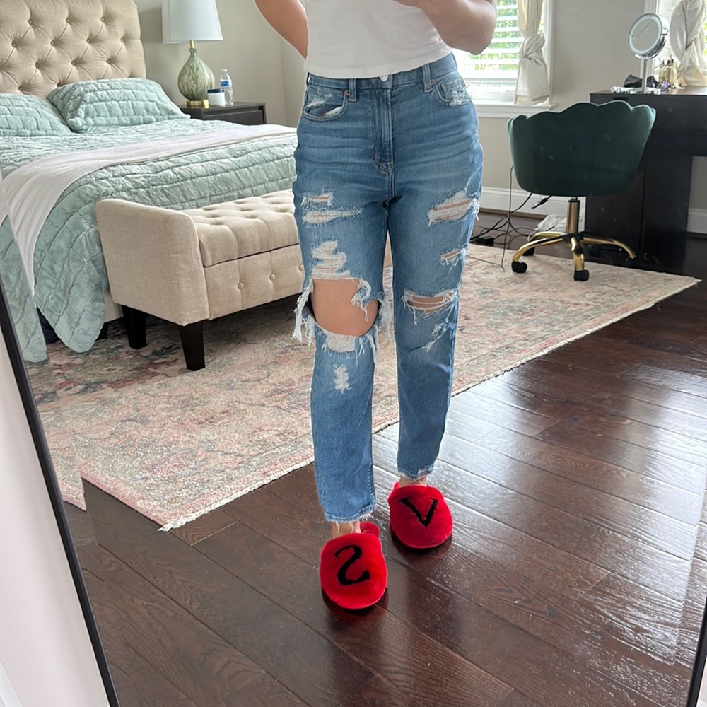 American eagle curvy mom ripped jeans